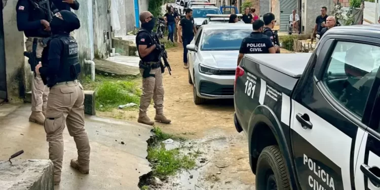 Líderes de facções em presídios no RJ viram alvos de operação da Polícia Baiana