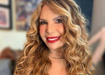‘Assume logo que não é São João, é festival’, dispara Elba Ramalho em crítica às programações do Nordeste