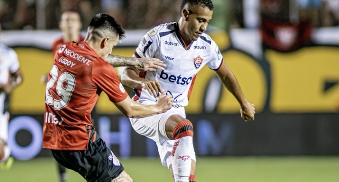 No Barradão, Vitória perde pro Athletico-PR e segue perto do Z4