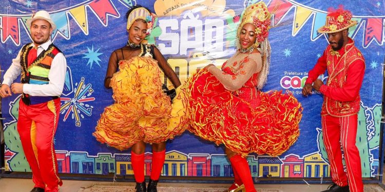 Quadrilha Brilho Candeense: Resgatando a cultura e levando o nome de Candeias ao cenário estadual