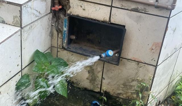 Ladrões furtam 7 hidrômetros em ruas de Candeias: ‘Arrancam para vender’