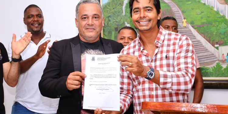 Candeias: Eide do Siticcan assume Secretaria de Trabalho, Emprego e Renda com foco na reestatização de Mataripe