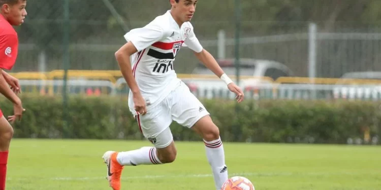 REFORÇO DE TIME GRANDE: Vitória negocia com jovem promessa de clube paulista; e tem outra no radar