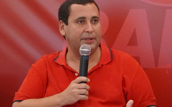 Presidente do PT rebate novas críticas de ACM Neto: Muda o disco e deixa o governador trabalhar