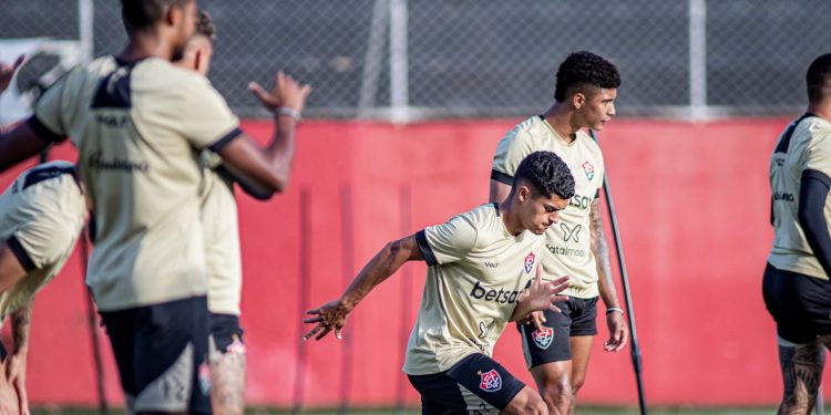 Em clima de revanche, Vitória recebe o Botafogo nesta quinta para aumentar vantagem do Z-4