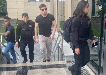 Capitão da PM suspeito de integrar grupo que vendia armas para facções é solto pela Justiça