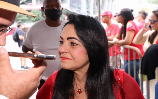 Moema diz estar ‘decepcionada e traída’ e cita que Vidigal jogou amizade no lixo