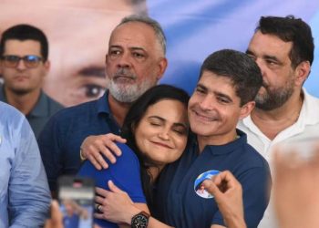 Débora Régis lidera com 67% em Lauro de Freitas; Rosalvo soma 32,49%, aponta pesquisa