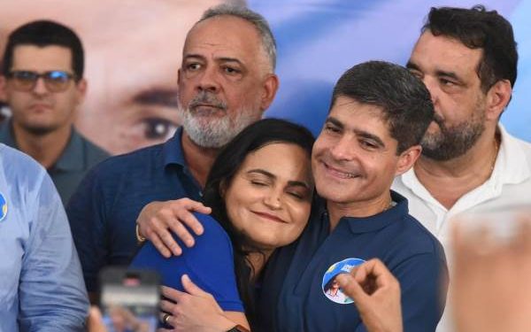 Débora Régis lidera com 67% em Lauro de Freitas; Rosalvo soma 32,49%, aponta pesquisa