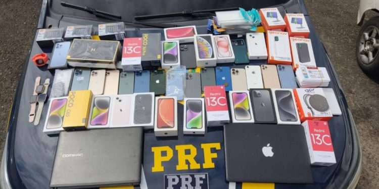 DETIDOS NO PEDÁGIO: após arrombar e furtar estabelecimento comercial no interior da Bahia, trio é preso na BR-324