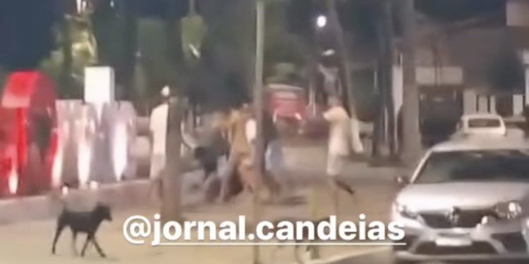 VÍDEO: Briga generalizada é registrada na orla de Madre de Deus 