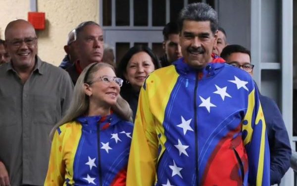 Sem felicitar Maduro, Brasil diz aguardar dados por mesa de votação na Venezuela