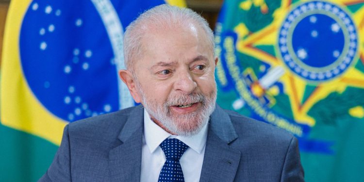 Lula sugere elaborar proposta com estados para combater o crime organizado