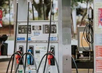 Preço da gasolina tem aumento de 3,1% em postos da Bahia nesta segunda-feira