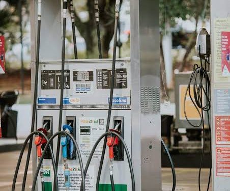 Preço da gasolina tem aumento de 3,1% em postos da Bahia nesta segunda-feira