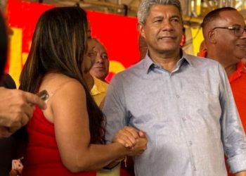 Candeias: Em meio a clima de insegurança pública, Governador Jerônimo participa de convenção de Marivalda