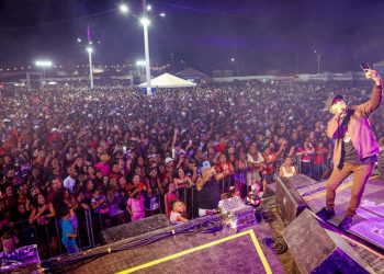 Mais de 25 mil pessoas celebram os 66 anos de Candeias com shows de pagode, trap e arrocha 