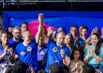 Flávio fala sobre pesquisa e vê cenário favorável contra Caetano: ‘Está afundando’