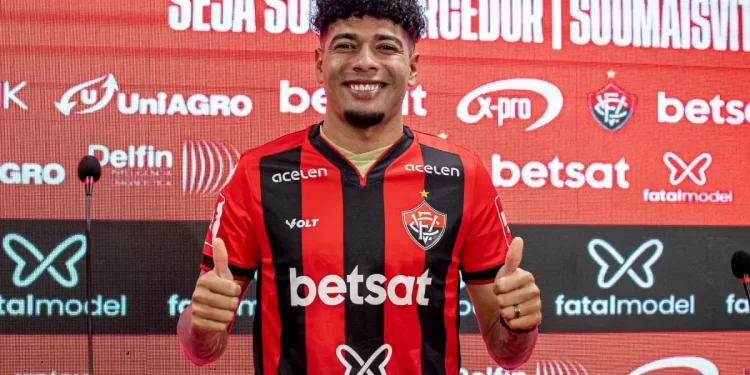 EU TE CONHEÇO DE ALGUM LUGAR: reforço do Vitória estreou pelo clube antes de ser apresentado oficialmente