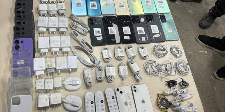 Presídio ou loja? Terceirizados são presos por levar celulares para penitenciária de Eunápolis