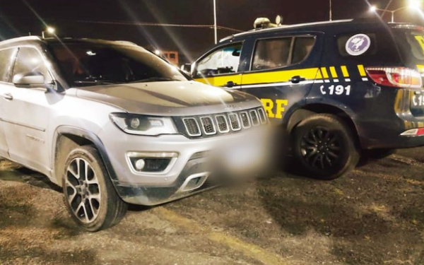 PRF prende líder de facção criminosa com carro roubado na BR-324