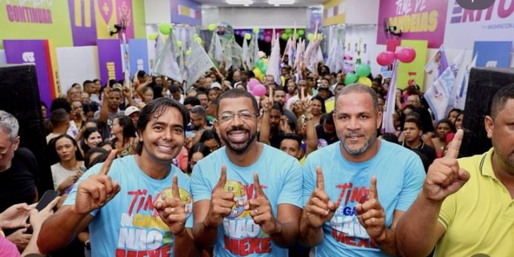 “Eriton Ramos Inaugura Comitê de Campanha com Multidão em Candeias: ‘Só o 11 Garante o Progresso de Candeias!'”