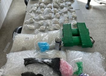 BAQUE PESADO: PM prende homem e descobre esconderijo do CV em Candeias com drogas e munições de fuzil