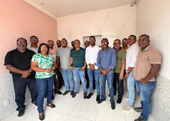 Candeias: Eriton Ramos se reúne com seguimento evangélico e apresenta diversas propostas para a classe