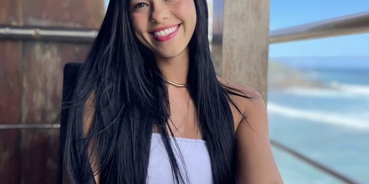 “Estão querendo silenciar minha voz”, diz candidata à vereadora de Serrinha após ter vídeos íntimos vazados