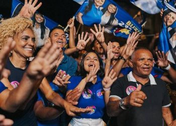 Lauro de Freitas: Débora Régis lidera pesquisa com 40 pontos de vantagem e venceria eleição com folga