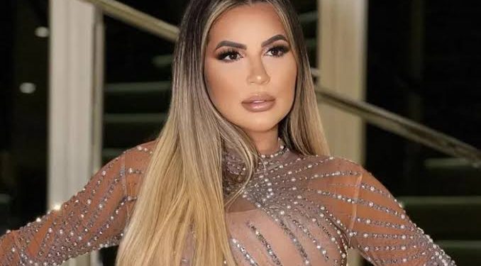 Deolane Bezerra segue presa após passar por audiência de custódia