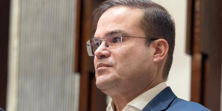 Cacá Leão defende Pitágoras e rebate Alice Portugal: “não se posicionou sobre acusação de assédio sexual no governo Lula