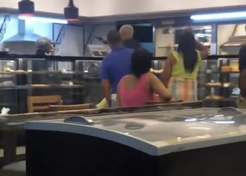 Suposto policial civil ameaça matar jovem em Camaçari após confusão em padaria