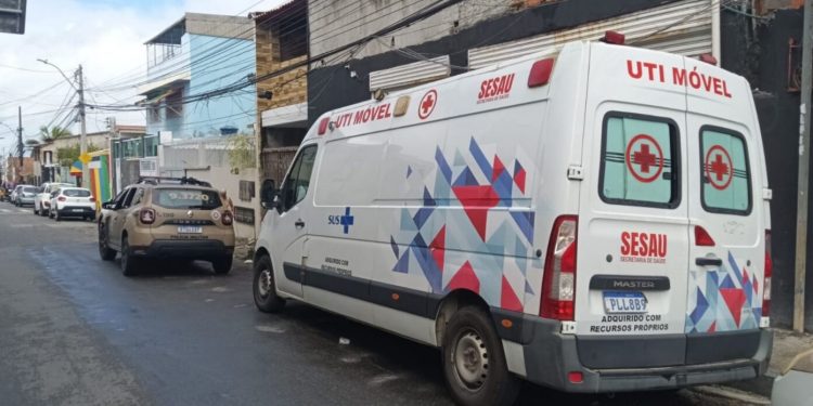 Policiais da 37ª CIPM localizam ambulância de Candeias que havia sido furtada