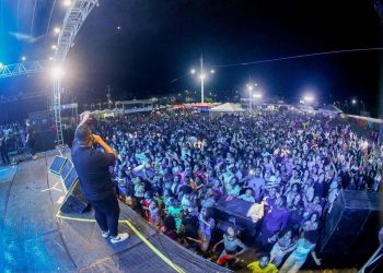 Fé e Emoção marcam a segunda noite da Semana Evangélica em Candeias