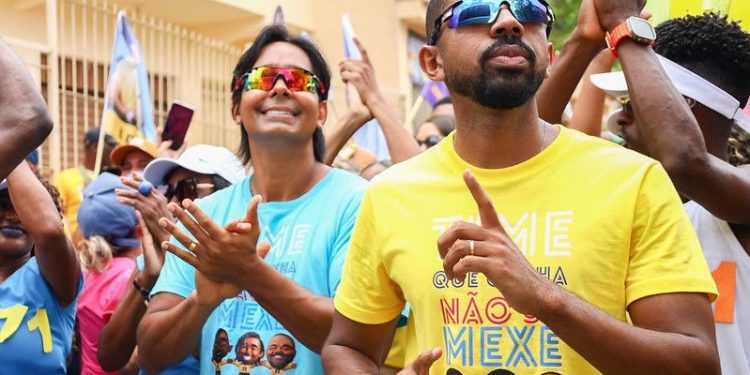 Candeias: Ao som do “foguete não tem ré”, caminhada do time do 11 trava distrito de Passé