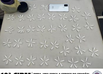 PM prende mulher com grande quantidade de drogas em Candeias; saiba os detalhes