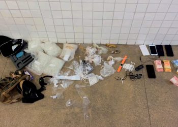 Operação policial prende seis pessoas envolvidas em ataque a viatura e tráfico de drogas em Candeias