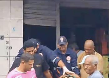 Briga entre casal termina com três pessoas esfaqueadas na Rua Rodolfo Tourinho, em São Francisco do Conde