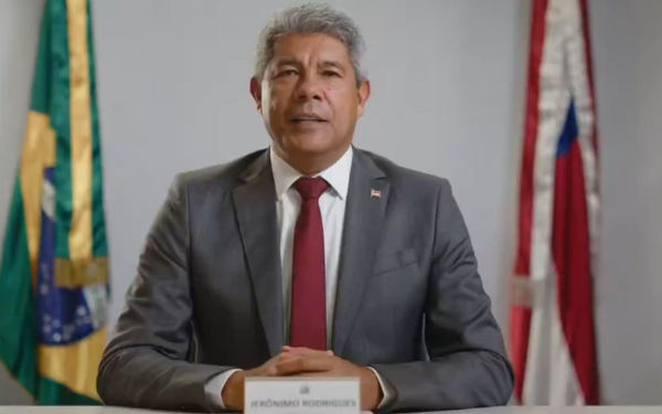 Jerônimo volta a nacionalizar crise na segurança e diz que luta contra o crime seguirá firme
