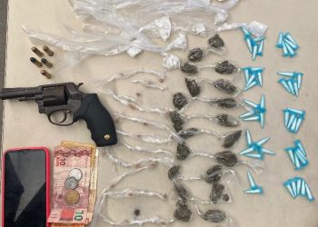 Peto prende homem com “oitão” e drogas em Candeias nesta Sexta (08)