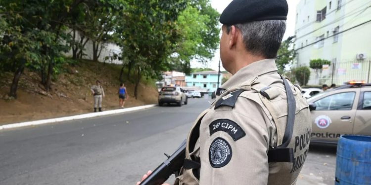 OPERAÇÃO FORÇA TOTAL: PM realiza 25 prisões e 17 apreensões de armas de fogo na Bahia