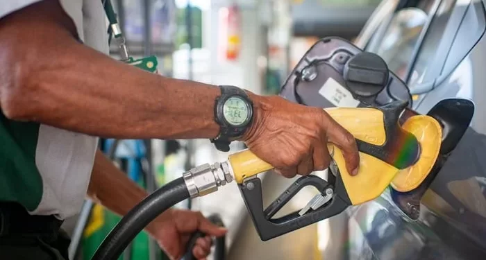 Preço da gasolina sobe 2,9% na Bahia; valor chega a R$ 6,39