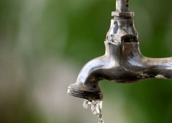 CADE A ÁGUA EMBASA: Moradores da Urbis 2 enfrentam crise de abastecimento de água