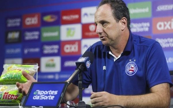 Ceni pede desculpas ao torcedor do Bahia por ‘não conseguir entregar os resultados’