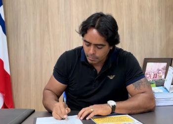 Candeias: Prefeito denuncia que hackers estão usando sua imagem e número de telefone para aplicar golpe