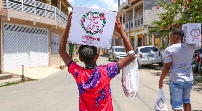Candeias: Mais de 21 mil famílias devem receber a cesta natalina a partir de sexta-feira (20)