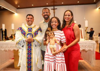 Candeias: Eriton Ramos e família participa de celebração solene de Natal