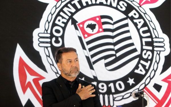 Presidente do Corinthians consegue liminar na Justiça e derruba votação de impeachment