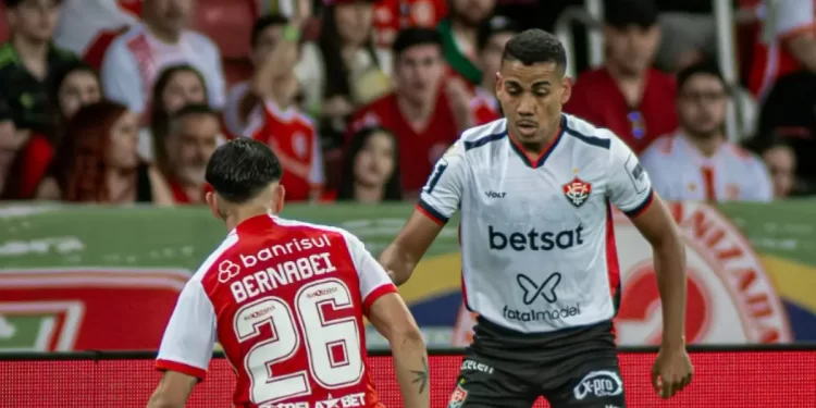 Zé Hugo desfalca o Vitória contra o Grêmio pela penúltima rodada da Série A